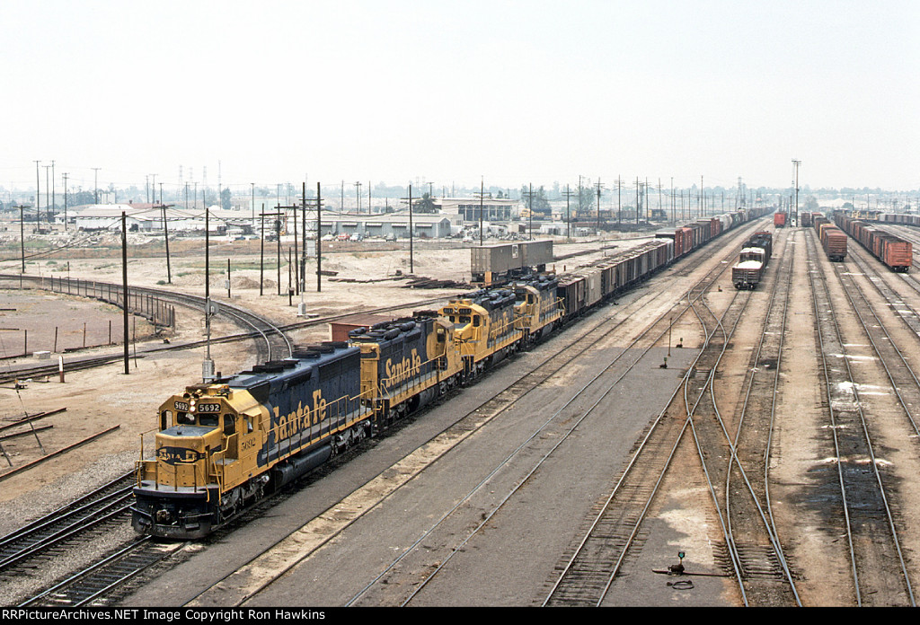 ATSF 5692 (REPOST)